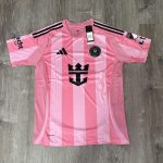 Adidas Men's Pink T-shirt - Image 2