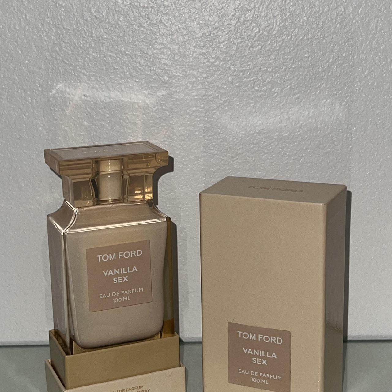 P0 (1) TOM FORD Tan and Pink Fragrance - Image 1