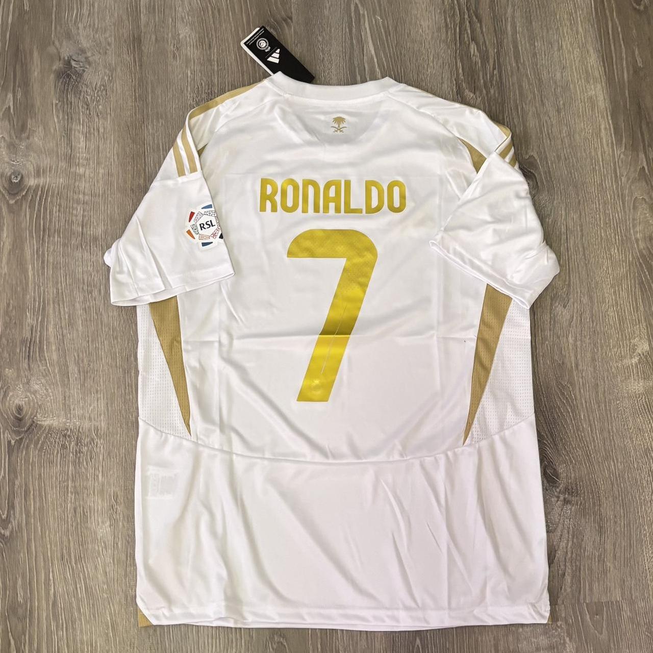 P0 Adidas Men's White T-shirt - Image 1