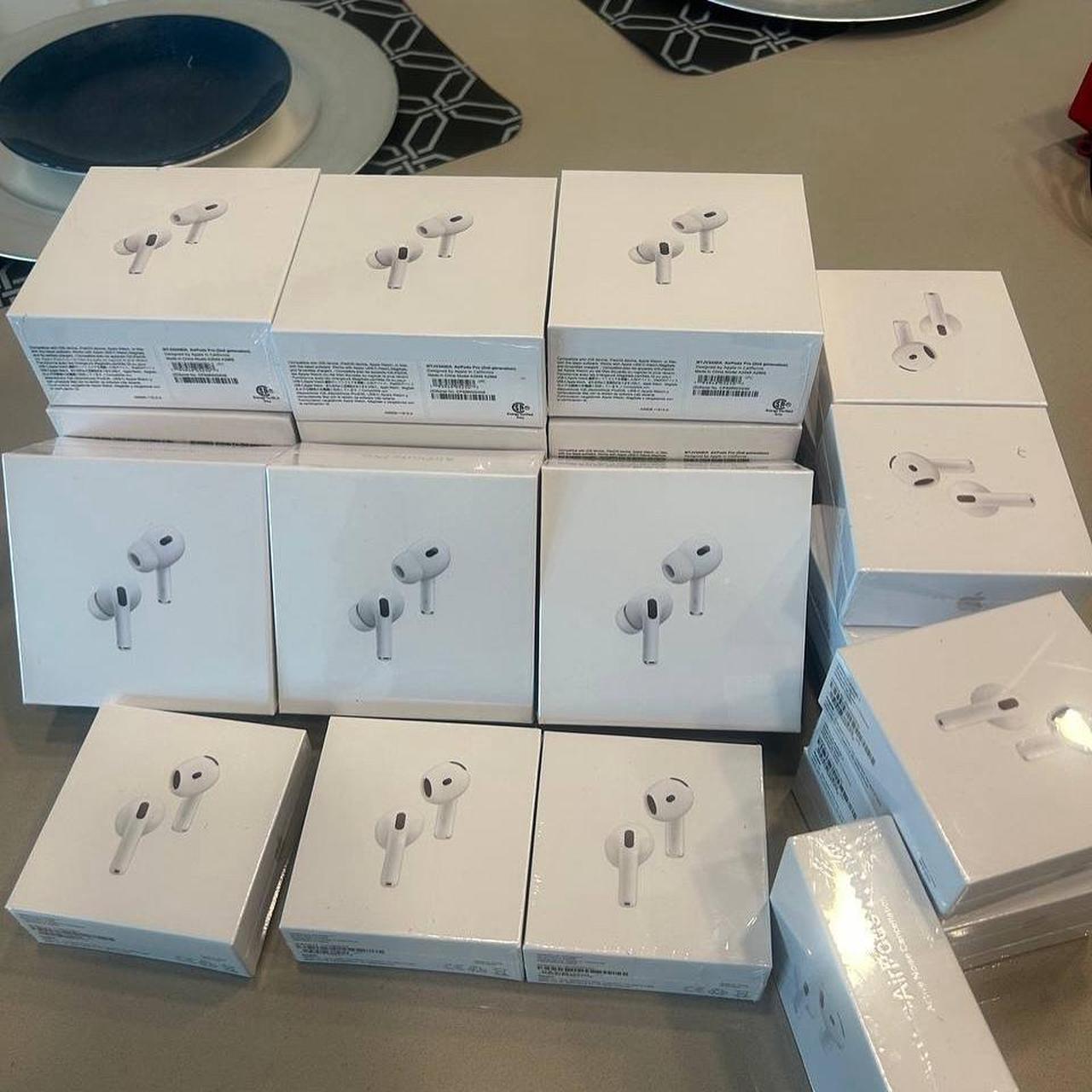 P0 Apple White and Silver Phone-cases - Image 1