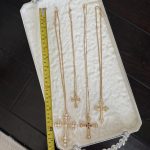 Gold tone cross pendant necklace - Image 5
