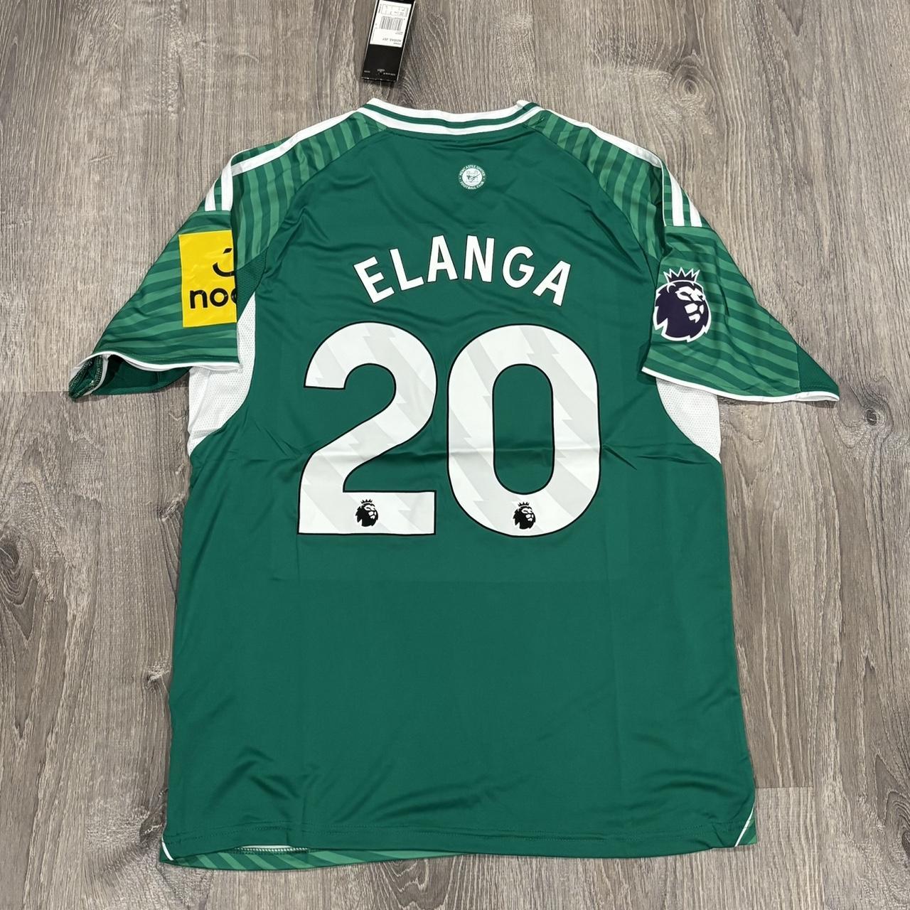 P0 Adidas Men's Green Shirt - Image 1