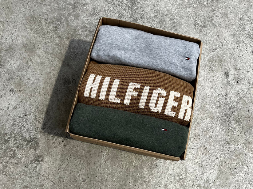 1 Tommy Hilfiger Sweaters - Image 1