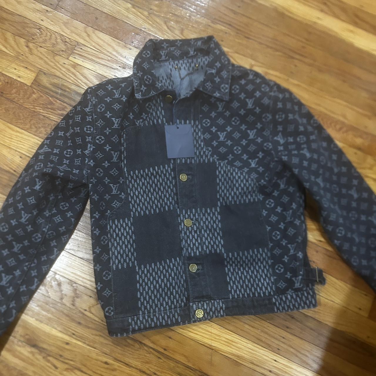 P0 Louis Vuitton Men's Black and Navy Jacket - Image 1