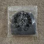 Men’s Grey and Black Hat - Image 5