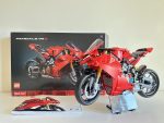 LEGO Technic Ducati Panigale V4 R - Image 2