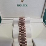Men’s Gold Watch - Image 4