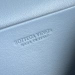 Bottega Veneta Bang Bang vanity case light blue - Image 6