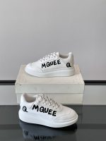 Alexander McQueen - Image 5