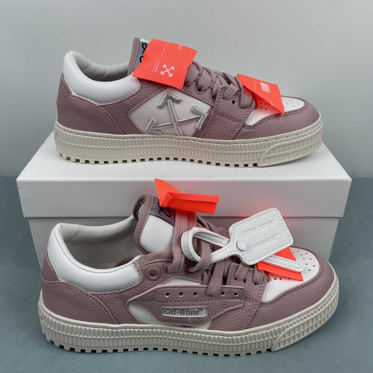 1492b96c Off-White - Image 1