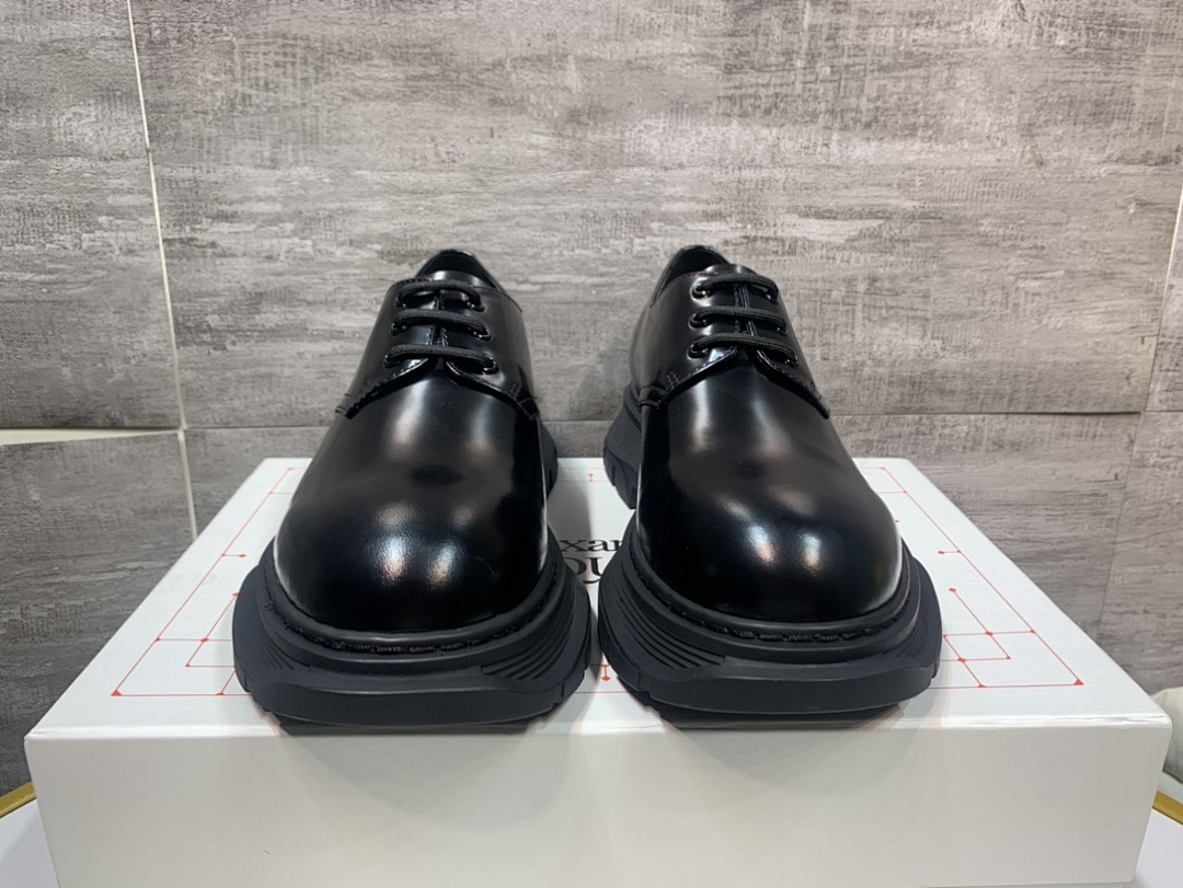 157539ad Alexander McQueen - Image 1