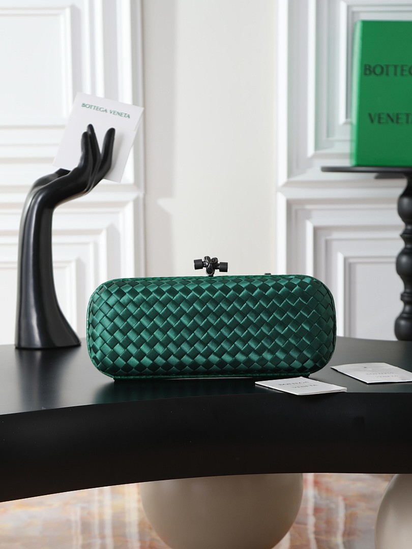15f2aceb Bottega Veneta Bag - Image 1