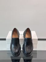 Alexander McQueen - Image 7