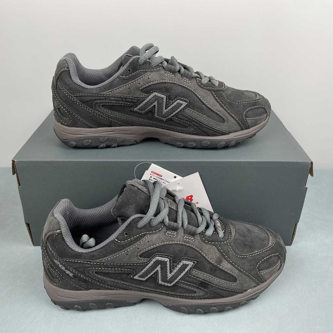 23f75fff New Balance - Image 1