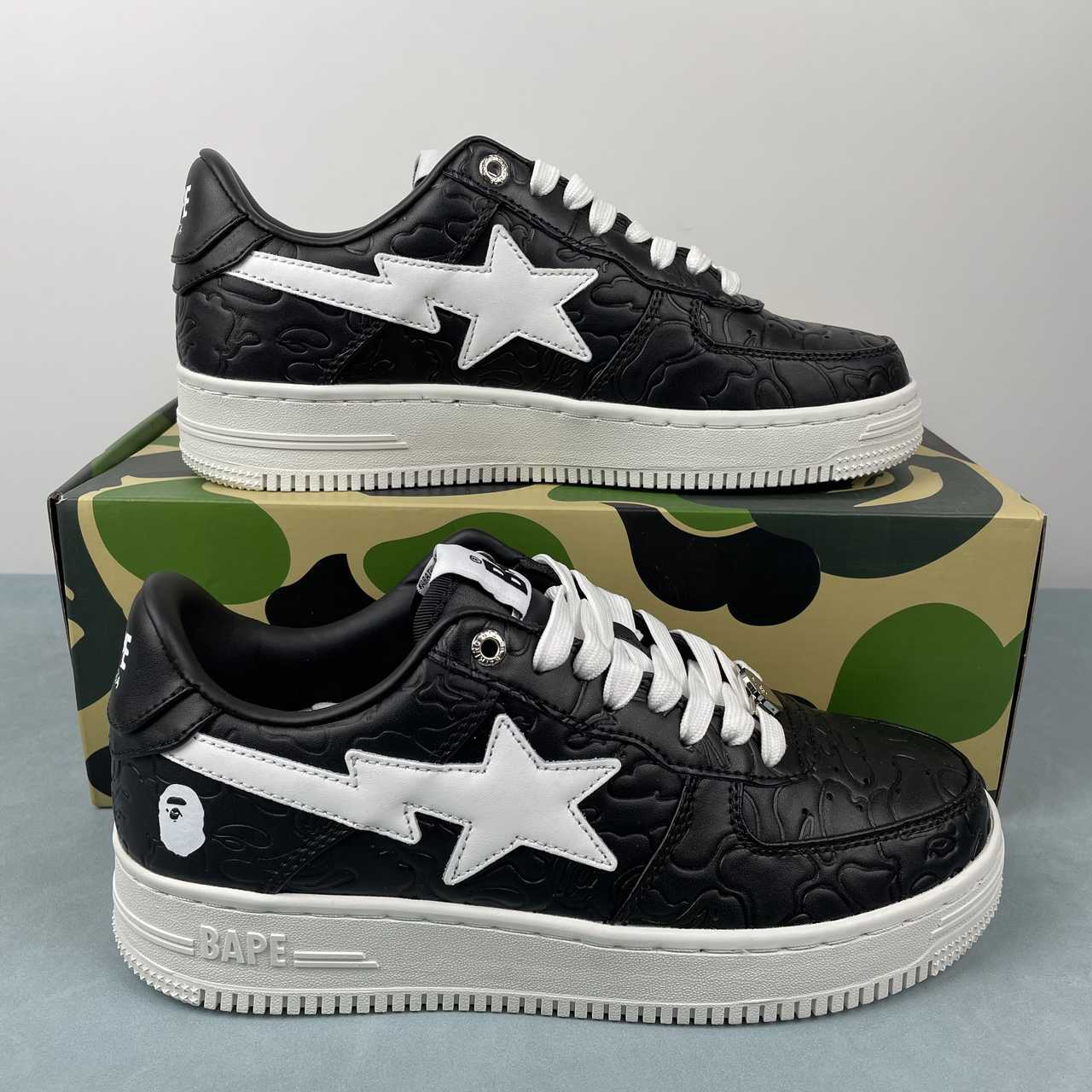 26a9a686 A Bathing Ape - Image 1