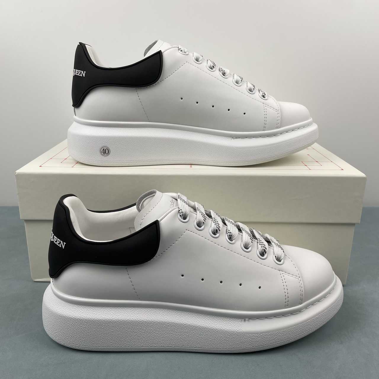 27ed6a8a Alexander McQueen - Image 1