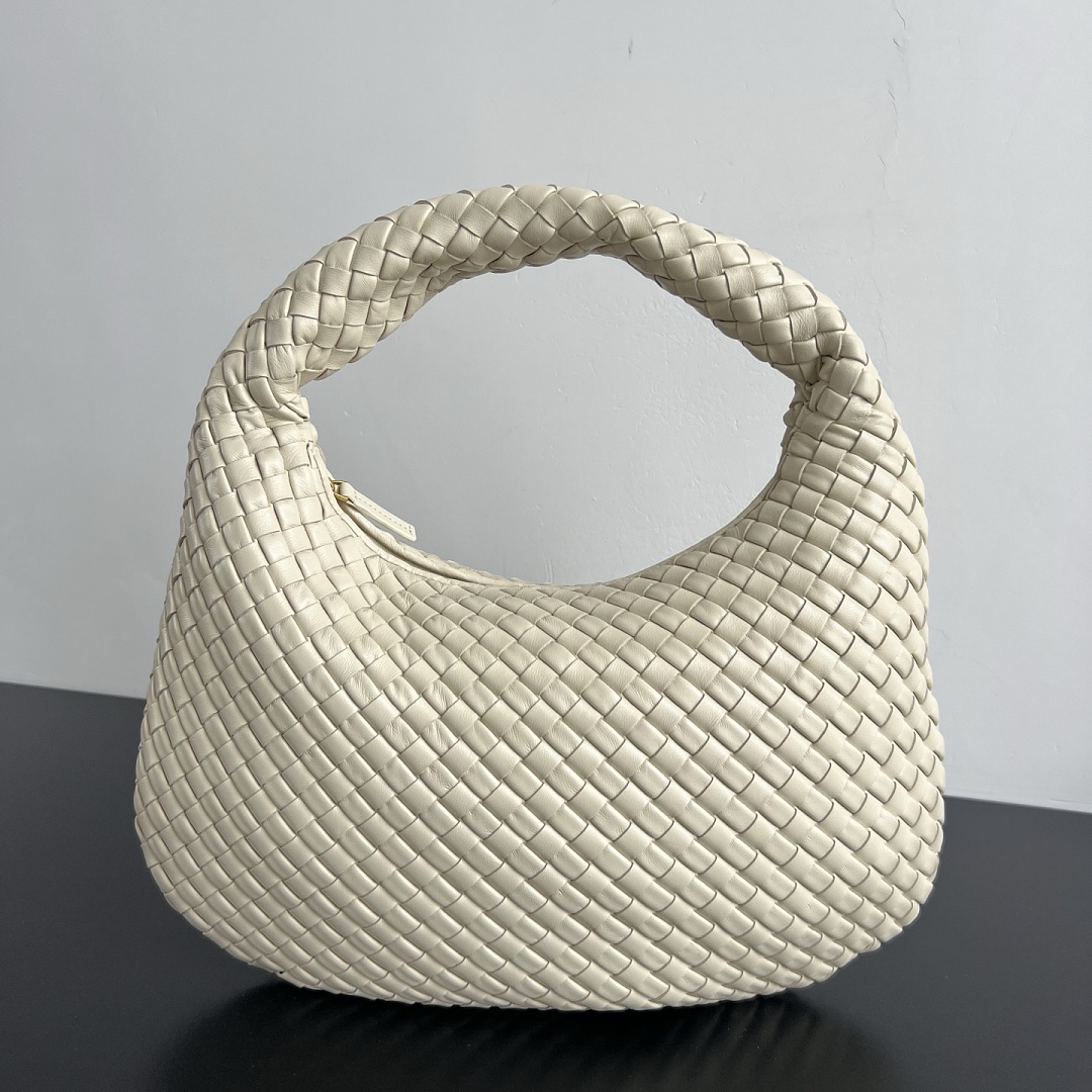 2a3a374a Bottega Veneta Bag - Image 1