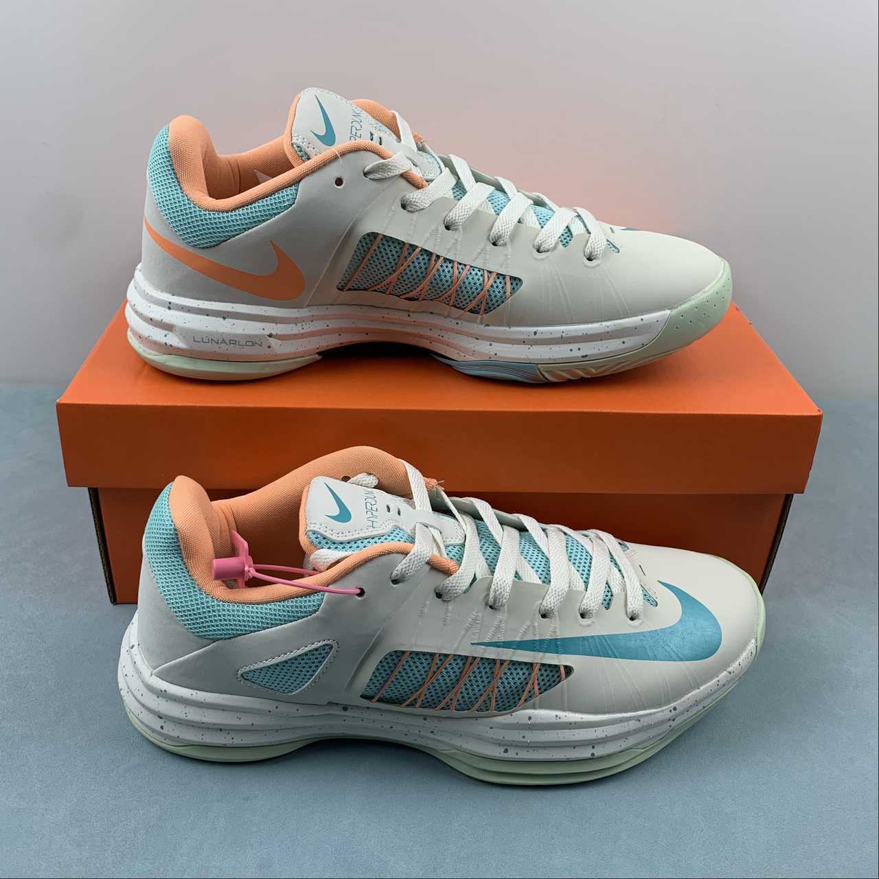 2c797a6a HYPERDUNK 2012 LOW - Image 1