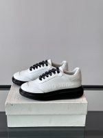 Alexander McQueen - Image 4
