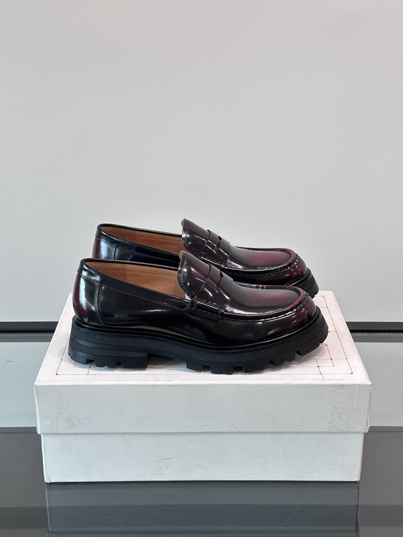 4fdcb4cb Alexander McQueen - Image 1