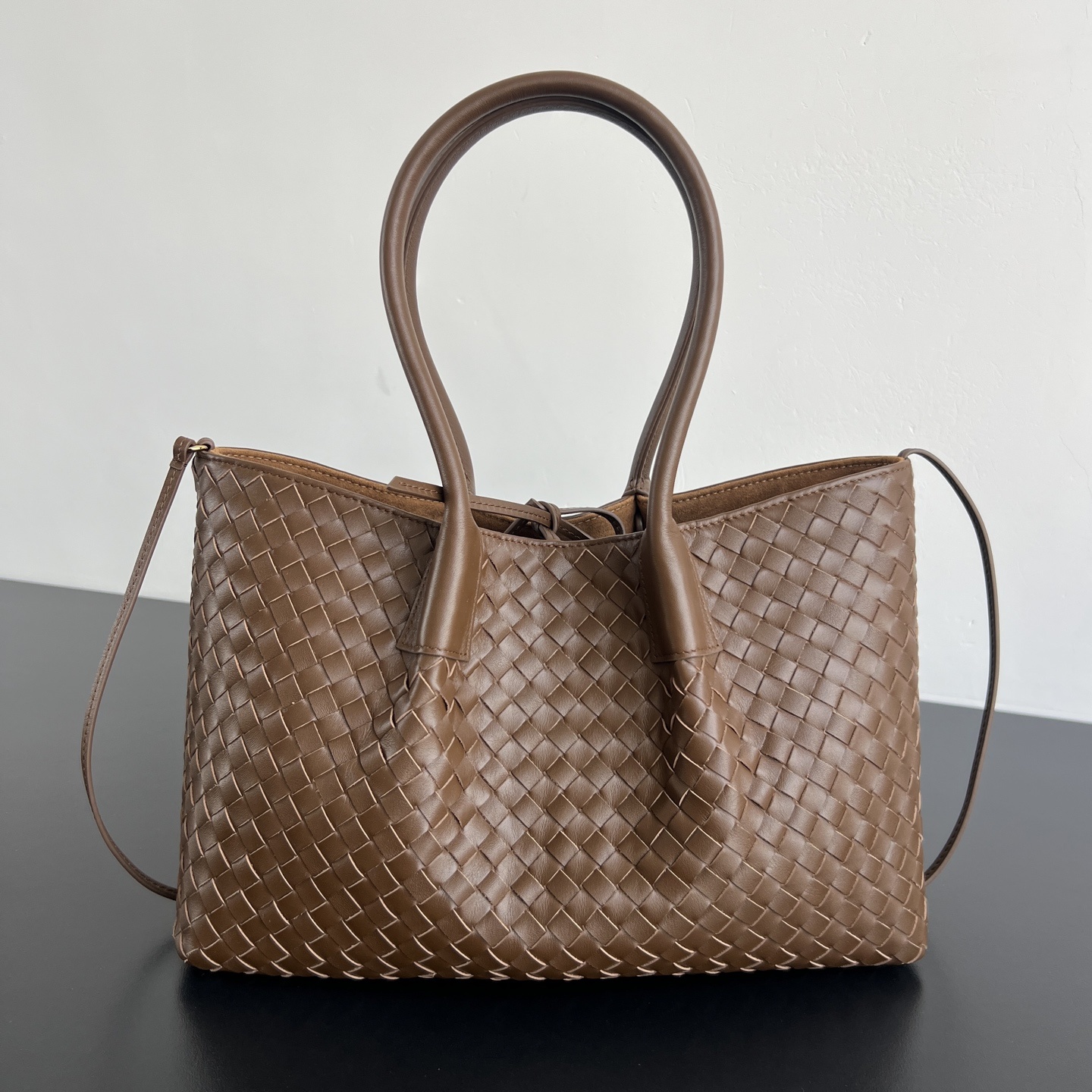 50198743 Bottega Veneta Small Pinacoteca - Image 1