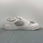 Off-White - Image 17