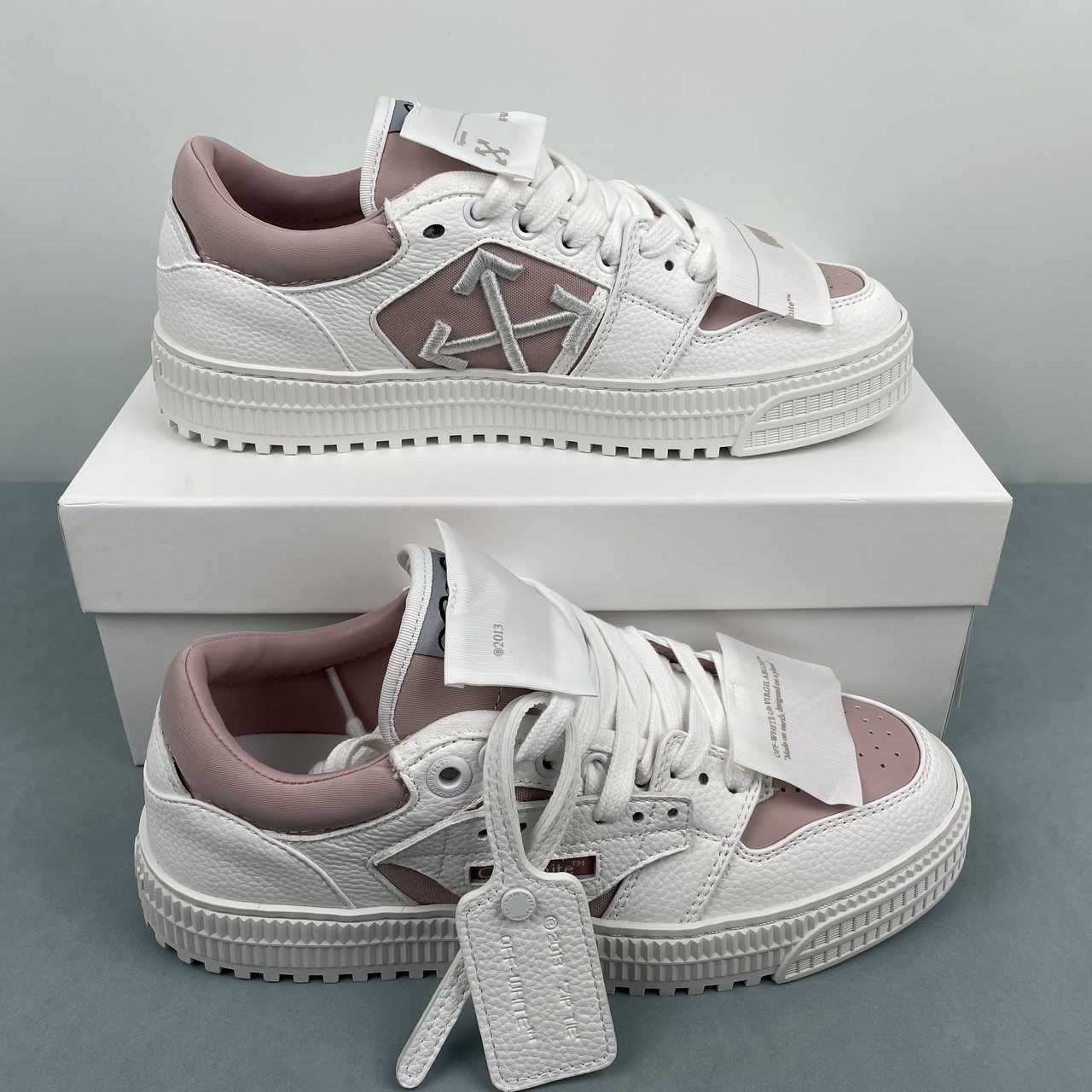 61cebacc Off-White - Image 1