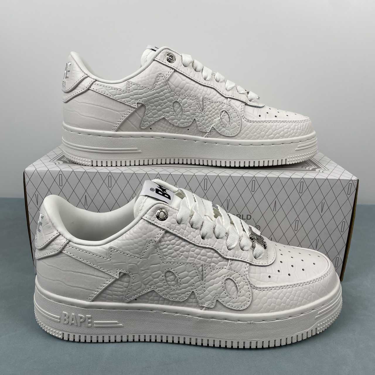67185cb3 A Bathing Ape - Image 1