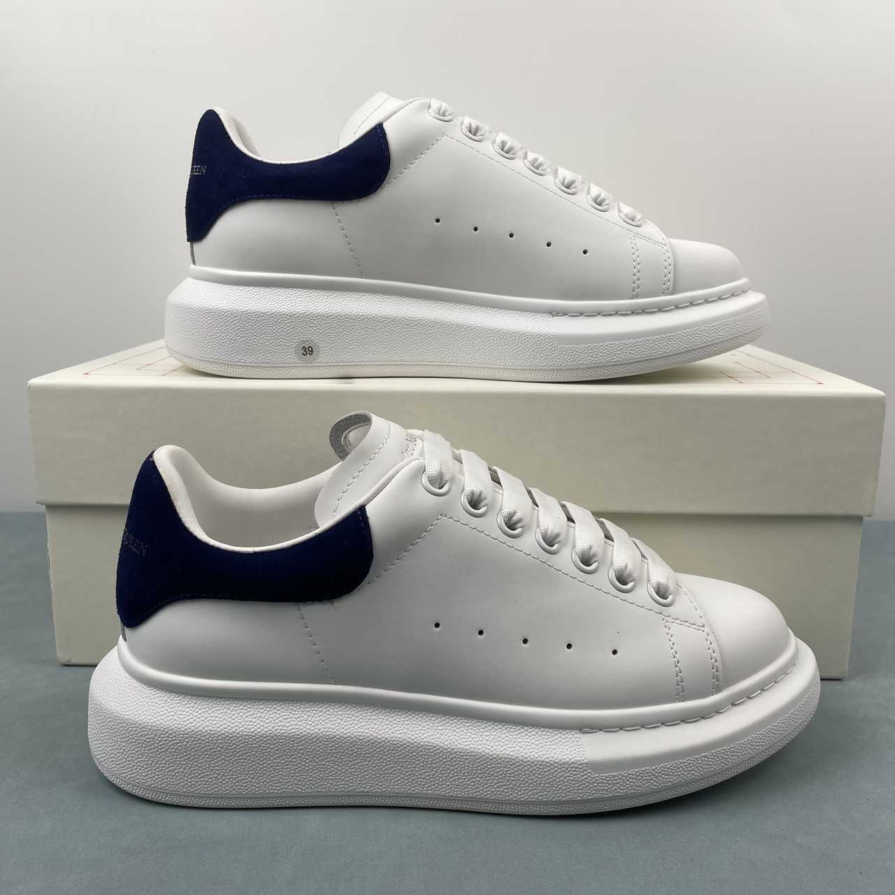 6ed45d71 Alexander McQueen - Image 1