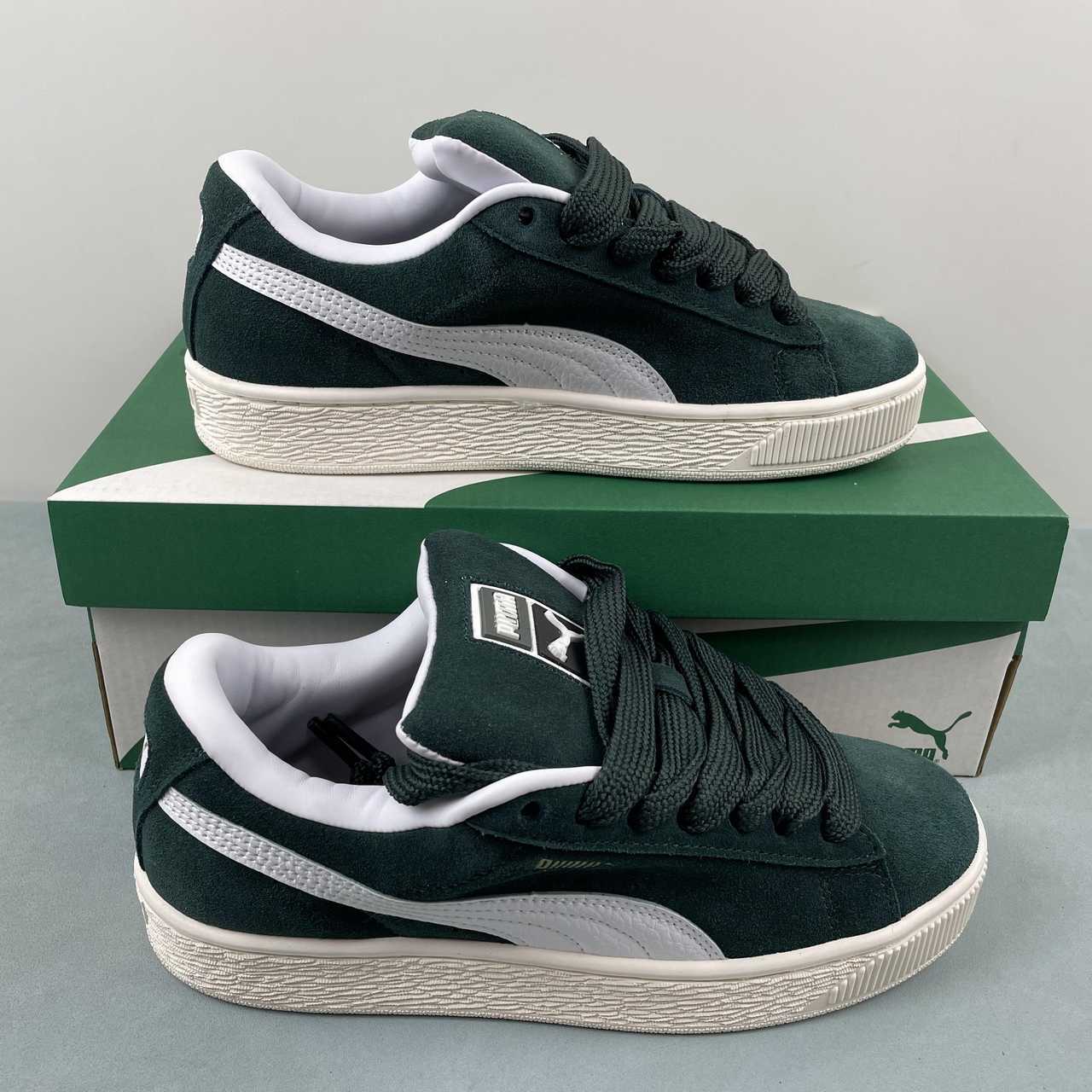 92e2ffbd Suede XL green/white-turquoise - Image 1