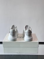 Alexander McQueen - Image 9