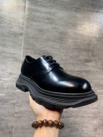 Alexander McQueen - Image 2