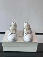 Alexander McQueen - Image 3