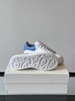 Alexander McQueen - Image 10