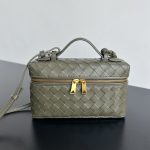 Bottega Veneta Bang Bang vanity case