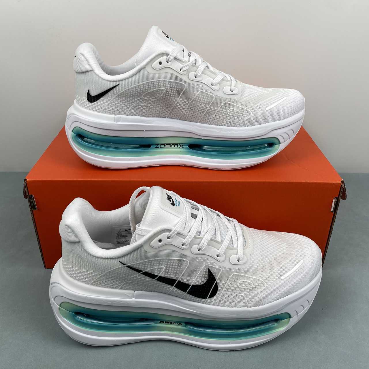 cc9037d4 Nike Vomero Premium - Image 1