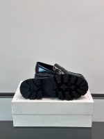 Alexander McQueen - Image 10