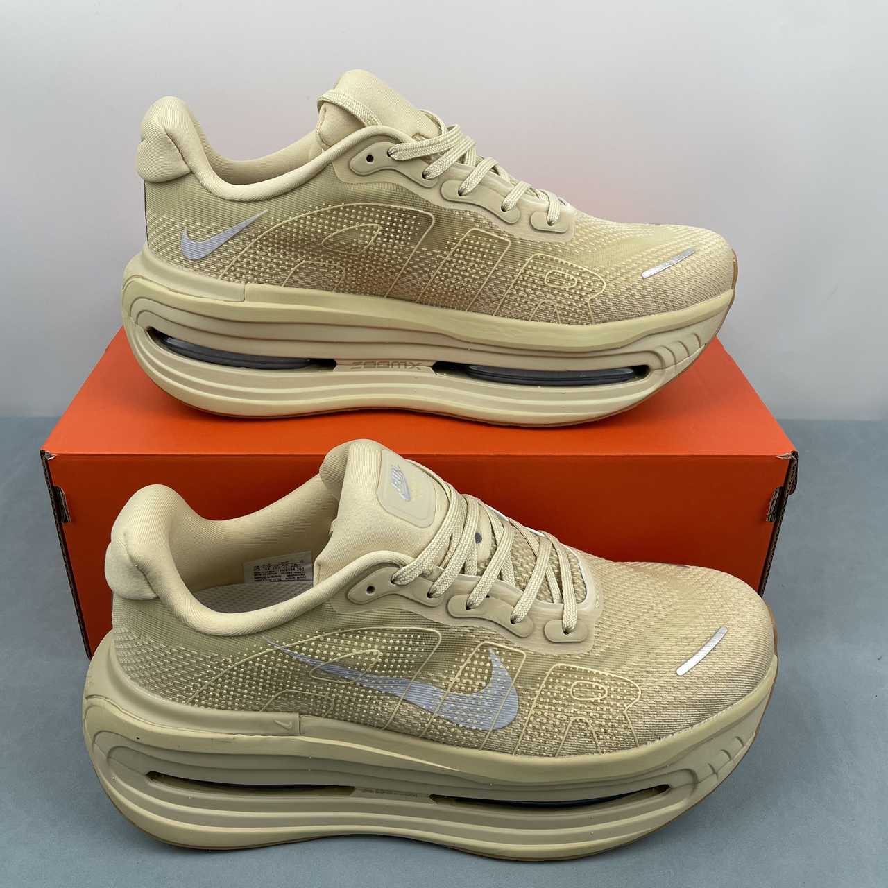 dbe8441e Nike Vomero Premium - Image 1
