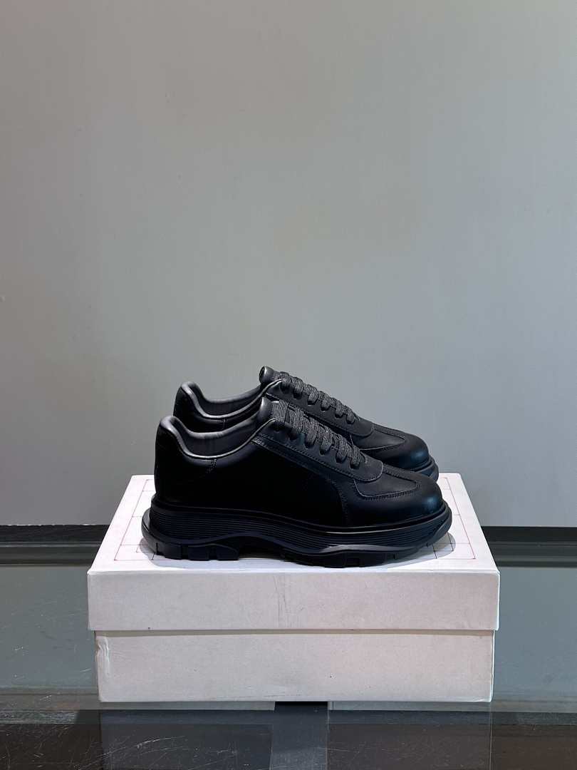 de54d74c Alexander McQueen - Image 1