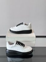 Alexander McQueen - Image 5
