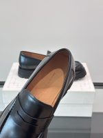 Alexander McQueen - Image 9