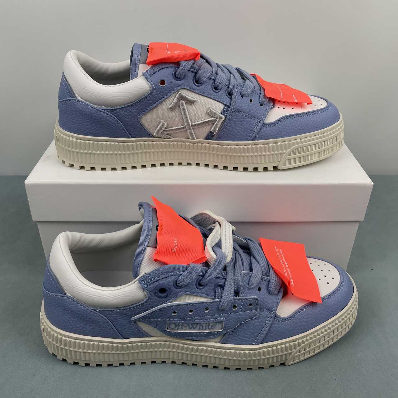 fc4cd5d9 Off-White - Image 1