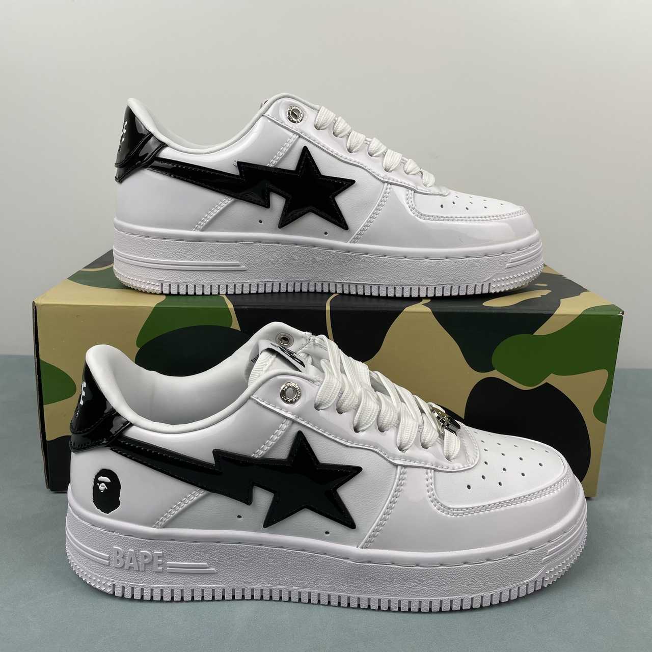 feb610ff A Bathing Ape - Image 1