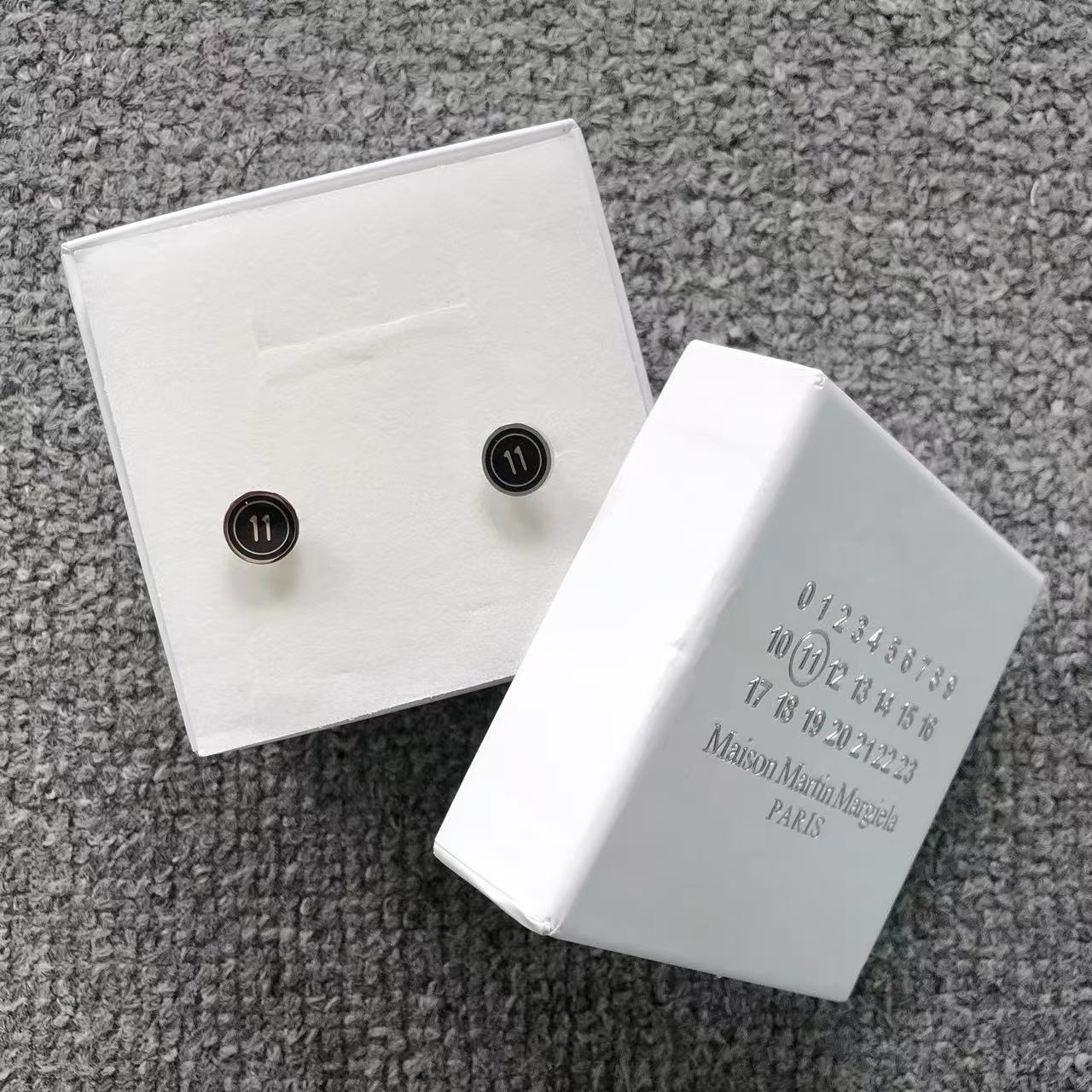 9d9c7a65 MAISON MARGIELA JEWELRY - Image 1