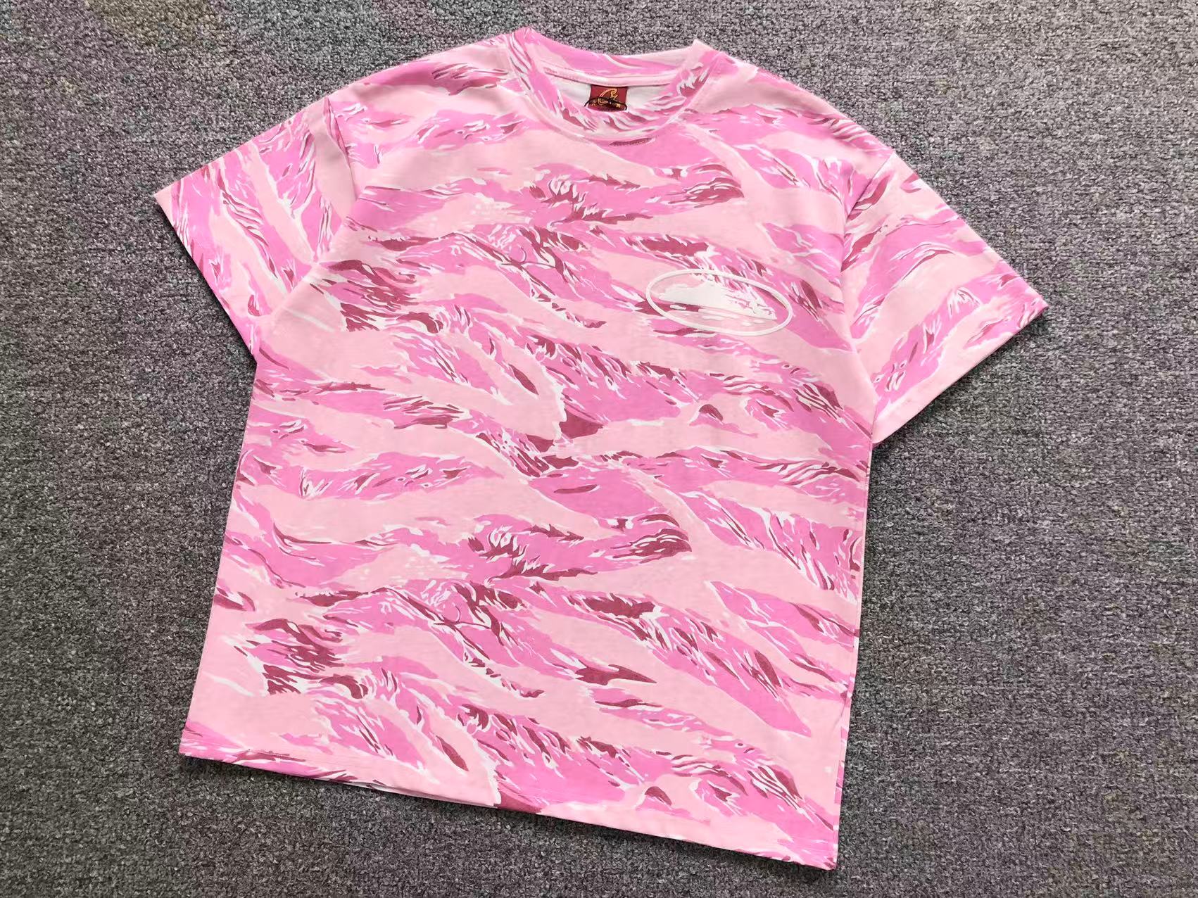 d44ea3ae CORTEIZ T-SHIRT - Image 1