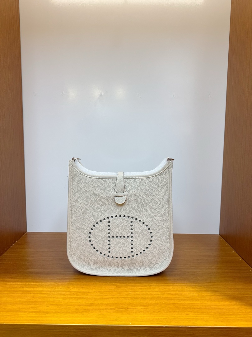 2780d48c Hermes Bag - Image 1