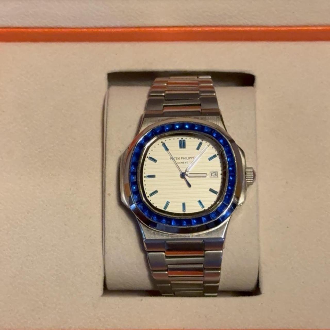 P0-30 Patek Philippe Nautilus - Image 1