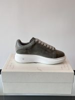 Alexander McQueen - Image 7