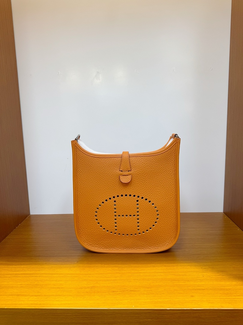 b1823564 Hermes Bag - Image 1
