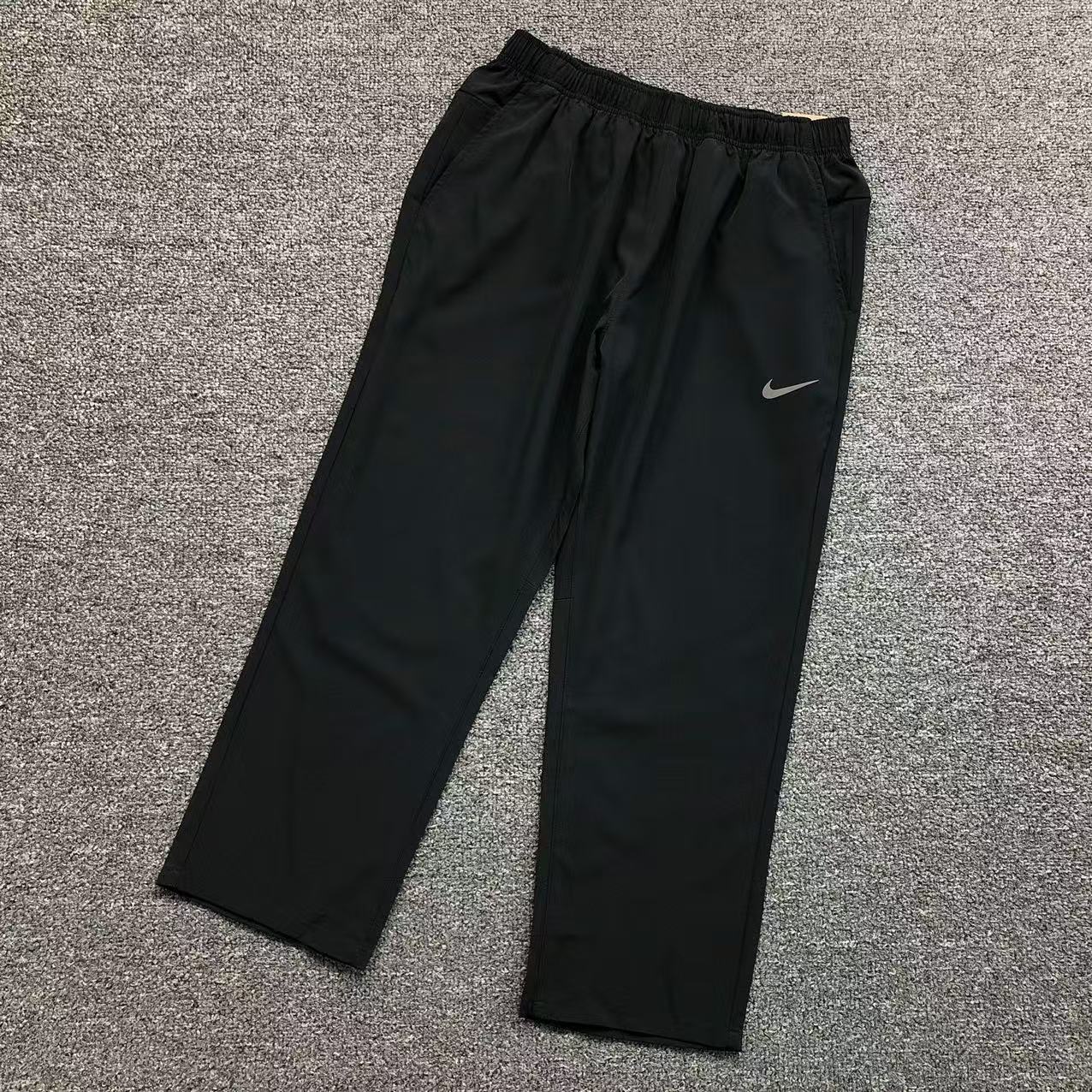 b4548b9e NIKE TROUSERS - Image 1